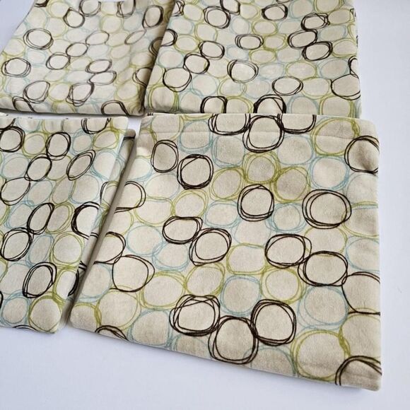 4 Pcs Siscovers Pair Nylon Beige Bright Patterned Decorative Pillow Covers 16×16 - Picture 2 of 10